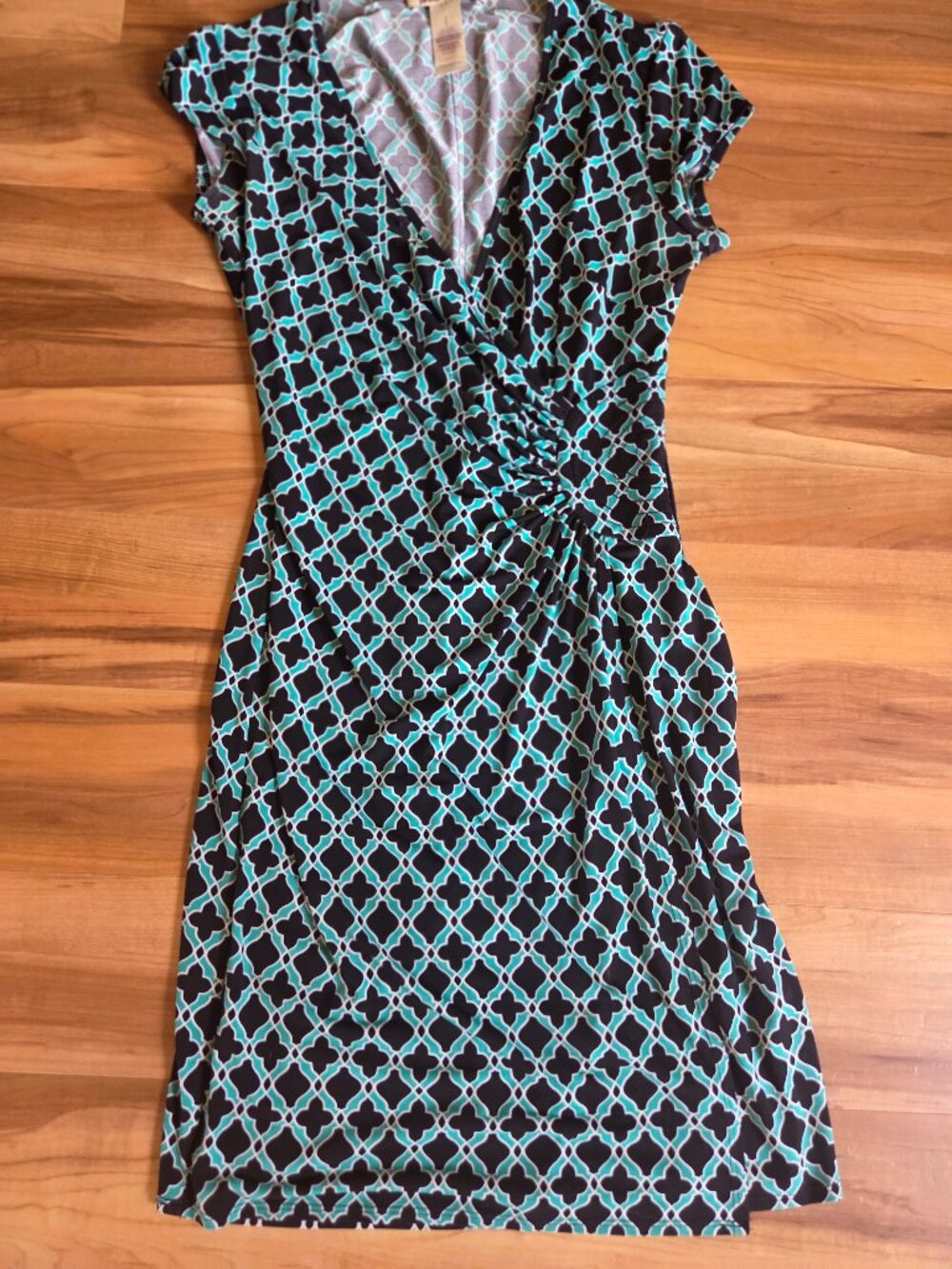 Laundry by Design Petite Black and Green Wrap Dress